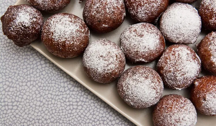 Ten przepis na domowe pączki mam od babci. Robię je co roku na karnawał