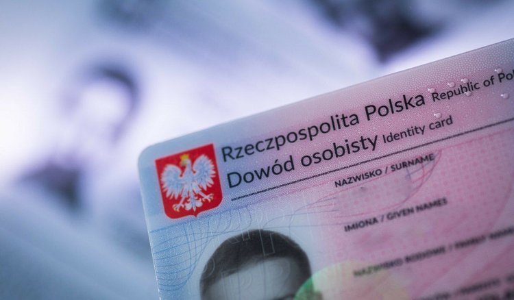 Zastrzeganie numeru PESEL z falstartem. Aplikacja opoźniona, brakuje podmiotów i regulacji