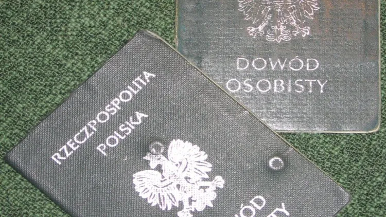 Masz takie dokumenty w szufladach? Mogą być warte majątek