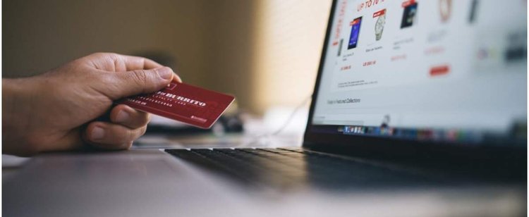 Już wiemy, w jakich sklepach internetowych Polacy robią zakupy najczęściej. Lidera dobrze znasz
