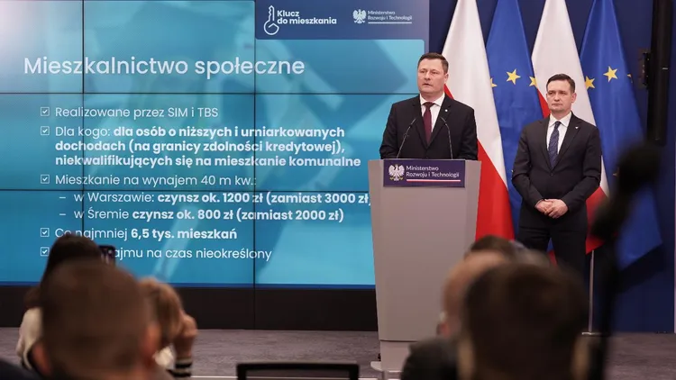 Wątpliwości wokół "Pierwszych kluczy". Ekspert: "rządzący powinni poważnie zweryfikować kształt programu"