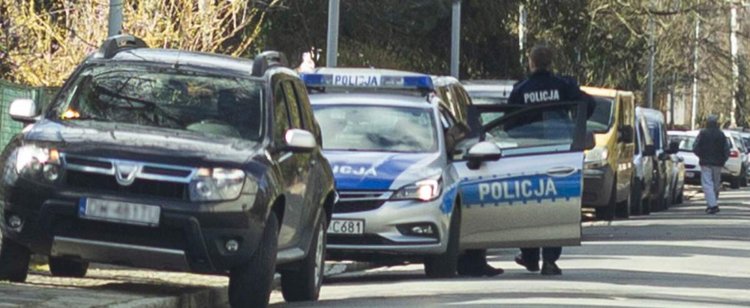 Policja próbowała go dopaść od dwóch lat. Alimenciarz chował się pod podłogą