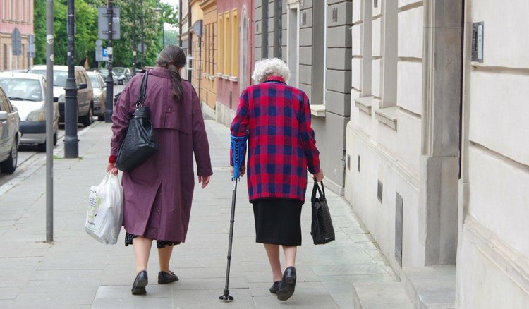 Już 1 listopada rusza nowy program dla seniorów. Można skorzystać za darmo
