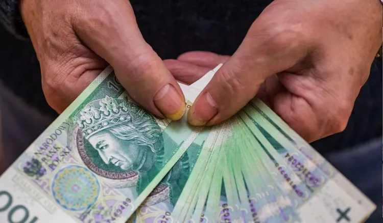 Świadczenie przedemerytalne. Do wzięcia 1794 zł, ale trzeba złożyć wniosek