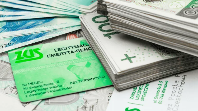 ZUS przyspiesza waloryzację. Ci seniorzy dostaną wyższe przelewy już w lutym
