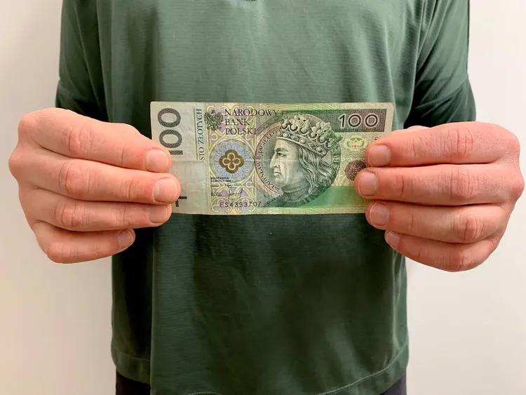 Niekorzystne zmiany dla seniorów. Nawet 1800 zł mniej z emerytury