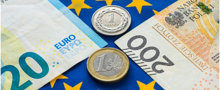 Kursy walut: Upadek złotego, giganci zyskują