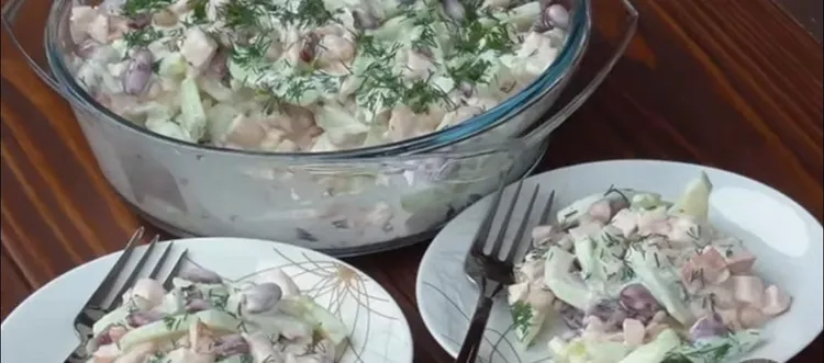 Na Wielkanoc podam sałatkę milionera. Bije na głowę jarzynową i gyros 