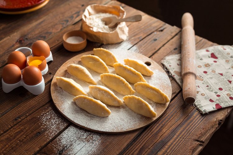 Najlepsze pierogi z jagodami i białym serem