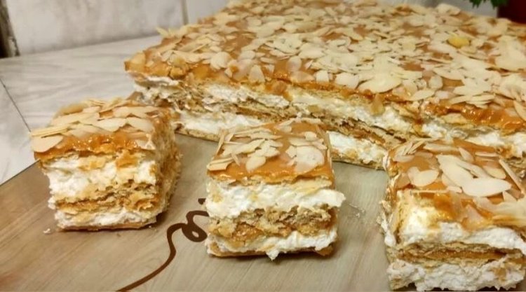 Ciasto krówka bez pieczenia - rozkoszne połączenie krakersów i karmelu