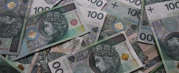 350 plus dla nowych emerytów. Musisz tylko złożyć wniosek do ZUS, mamy jedną ważną radę