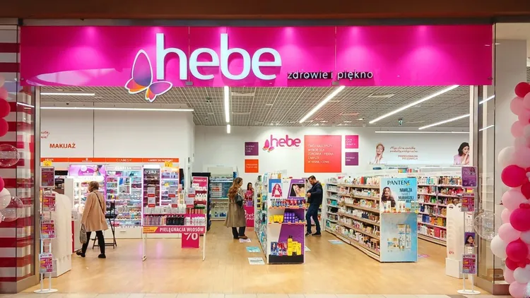Hebe kusi klientów wielką promocją. Znane marki nawet 80 proc. taniej