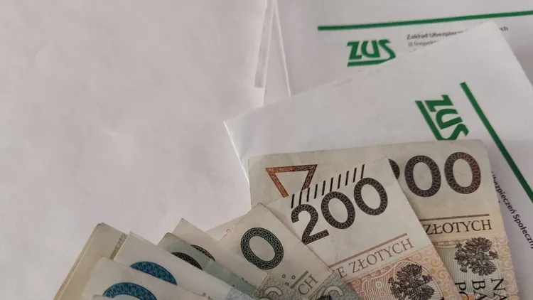 Kiedy przejść na emeryturę w 2025 roku? Oto najlepsze terminy
