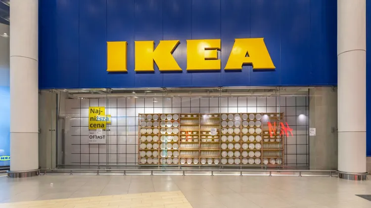 IKEA sprzymierza się z Carrefourem. Stawia na nowy format sklepu, który połączy dwa światy