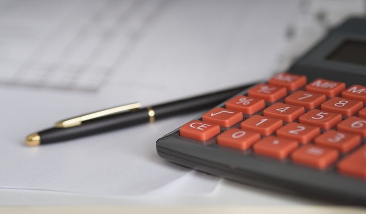 Opóźnienia w rządowym programie. Bank zmienia termin przyjmowania wniosków