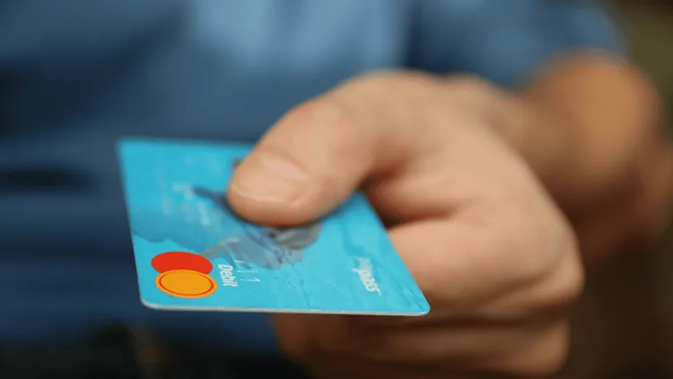 Ilu Ukraińców korzysta z polskich banków? Podano dane