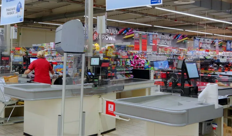 Kaufland rozdał paczki na święta. Pracownik nie krył rozczarowania