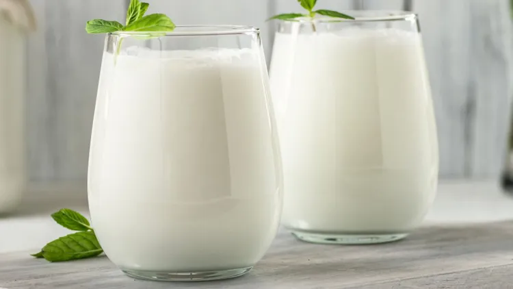 Na jelita kefir, czy maślanka? Produkty nie działają tak samo