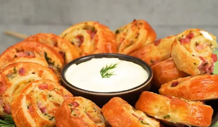 Resztki ze świąt zawijam w ciasto francuskie i mam pyszną kolację. Pizza może się schować