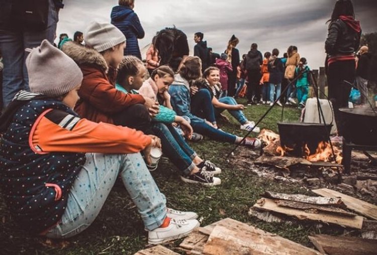 Rodzice walczą o miejsca na miejskich półkoloniach. Miejsca są absurdalnie tanie
