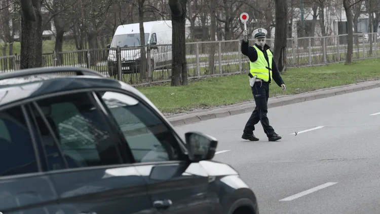 To najniebezpieczniejsze dni na drogach. Policja ostrzega przed „świąteczną pułapką”