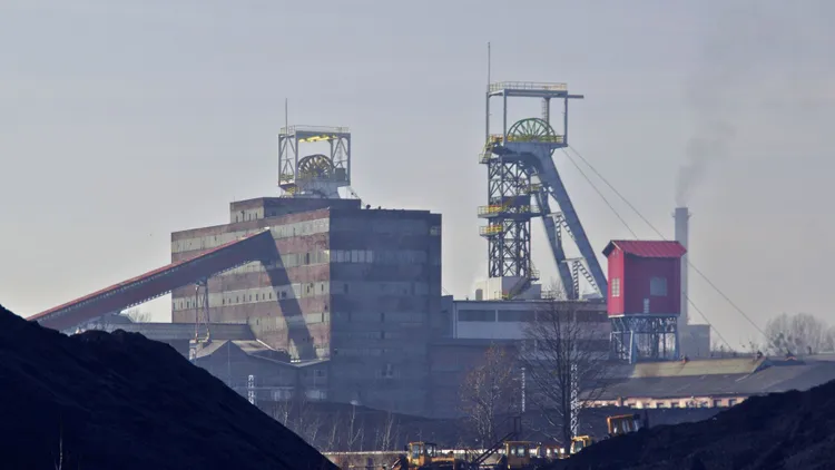 Zamkną kopalnię 15 lat wcześniej, niż planowano. Górnicy boją się w niej pracować