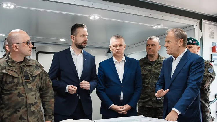 Prawie 160 mld zł na obronność. "Rekordowe kwoty", MON punktuje wydatki