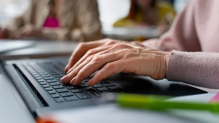 Microsoft i LinkedIn prezentują raport nt. AI w pracy