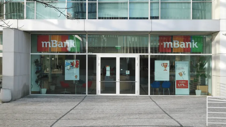 mBank wydał pilne ostrzeżenie dla klientów. Stawką są oszczędności