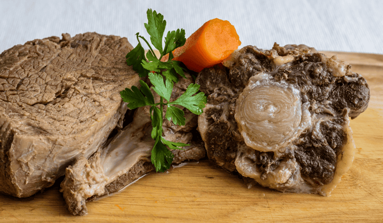 Zostało Ci mięso po rosole? Oto 5 pysznych propozycji na jego wykorzystanie