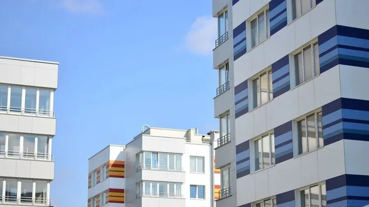 Koniec z brakiem nowych mieszkań w Polsce. Właśnie wpłynęły miliardy złotych, rząd ma ambitny plan