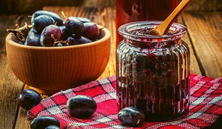 Niepowtarzalny, delikatny dżem z winogron. Wyśmienity dodatek do pieczywa i naleśników