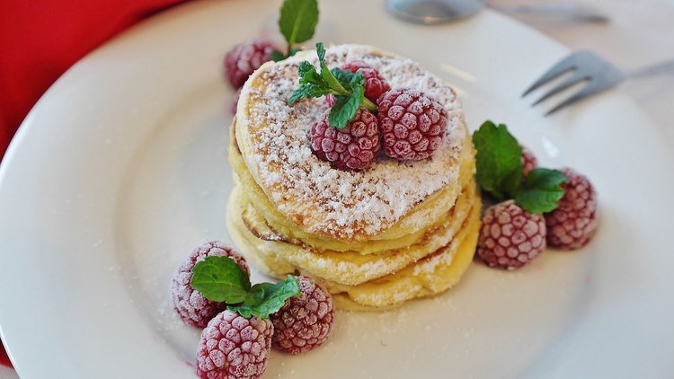 Twarogowy omlet cesarski - szybki pomysł na słodki obiad
