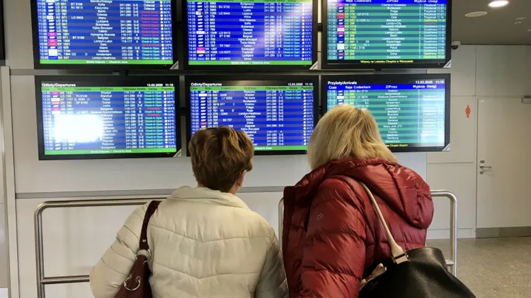 Polacy uziemieni na lotniskach. Wstrzymano przyloty na wakacyjną wyspę