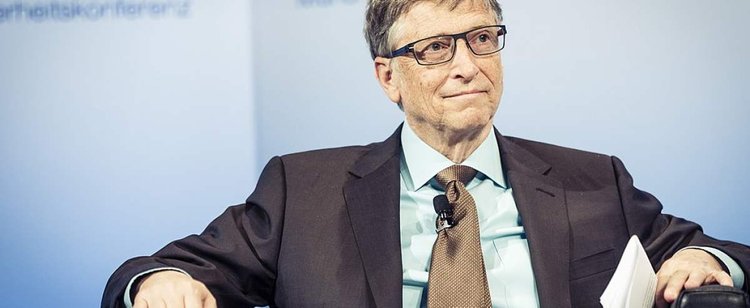 Bill Gates obala teorie spiskowe na swój temat. Stanowcza odpowiedź miliardera