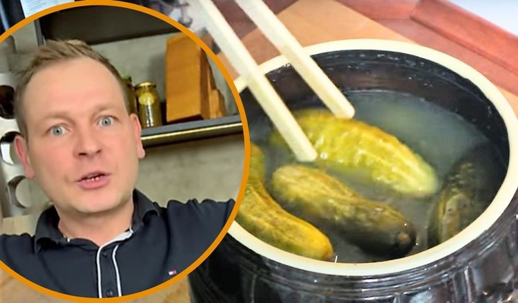 Dlaczego ogórki kiszone pleśnieją? Kucharz wskazał największy błąd