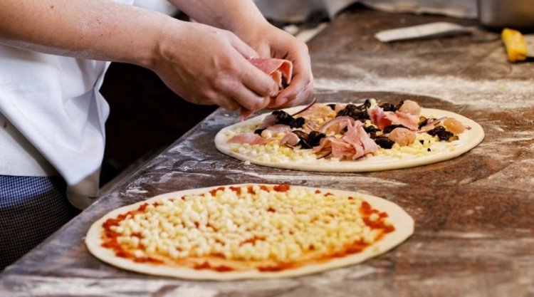 Horrendalne ceny za pizzę nad morzem