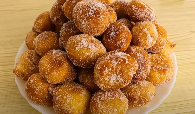 Takie mini pączki robię zawsze na Tłusty Czwartek. Rodzina nie chce jeść nic innego 