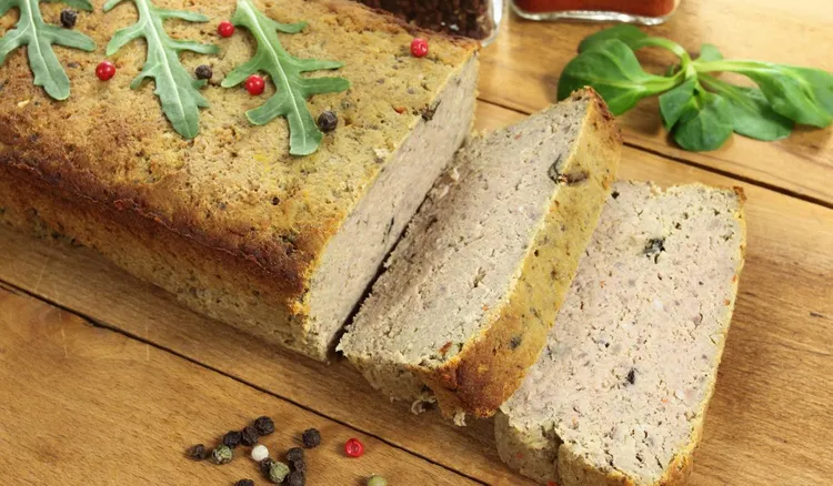 Taki pasztet zrobię w tym roku na Wielkanoc. Przepis mam od babci