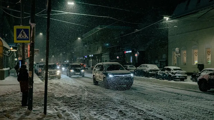 Nadchodzi potężny atak zimy, spadnie ponad 30 cm śniegu. IMGW wydał alerty