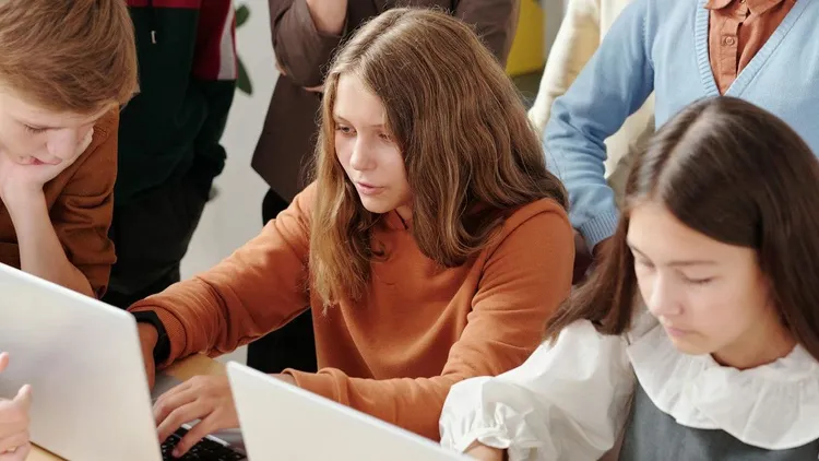 Wiadomo co z podatkiem od laptopów dla ucznia. Jest rozporządzenie