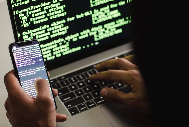 Oszuści podszywają się pod banki i BIK. Uwaga na SMS-y o wnioskach