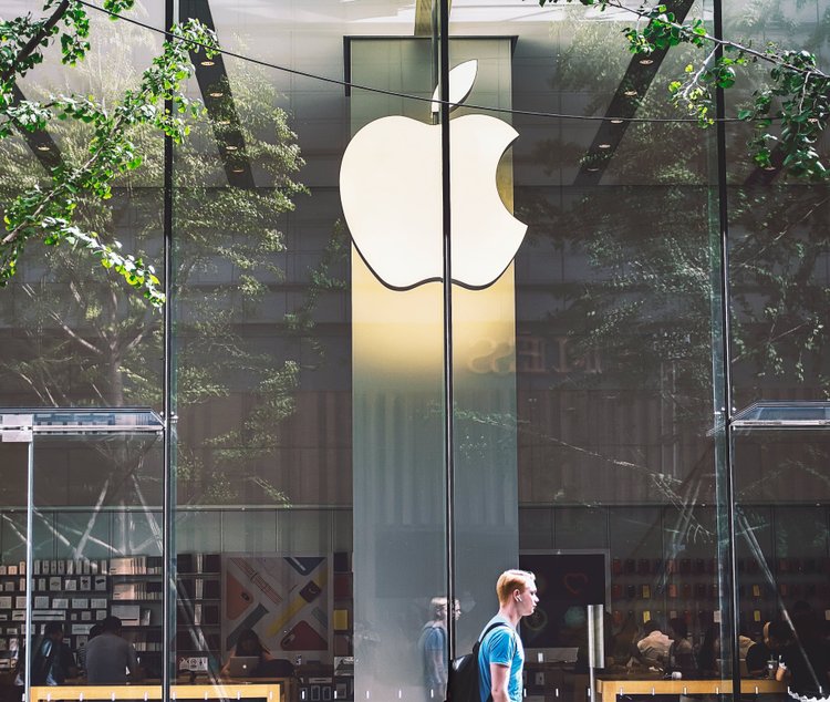 Apple w tarapatach, klienci szykują pozew zbiorowy. Chodzi o odszkodowanie w wysokości nawet 2 miliardów