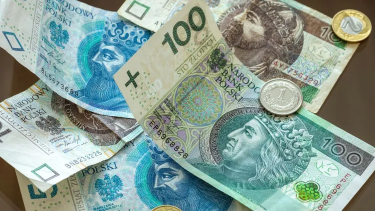 Nawet 1200 złotych dla seniorów. Rząd chce ulżyć emerytom, szykuje konkretną pomoc