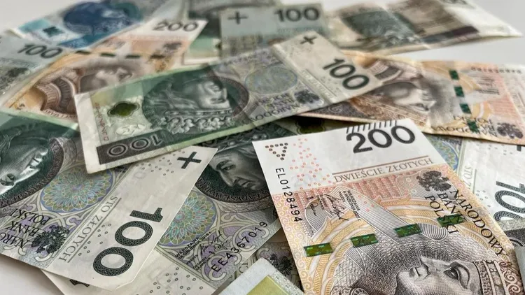 Do Polaków trafi ponad 2,8 mld zł z KPO. Wiemy, kto dostanie pieniądze