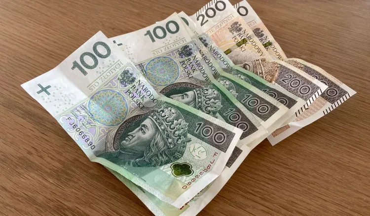 Prognozy waloryzacji rent i emerytur na 2025 r. Są szczegółowe wyliczenia