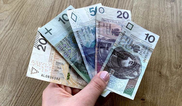 Jednorazowe "400 plus" dla emerytów już na początku roku. Skorzysta wiele osób w Polsce