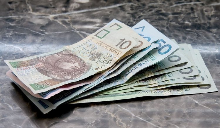 Nowy bon w wysokości 2500 złotych. Skorzystają tysiące Polaków