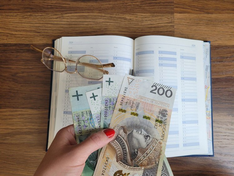 Tysiące Polaków w szarej strefie. GUS oficjalnie potwierdza