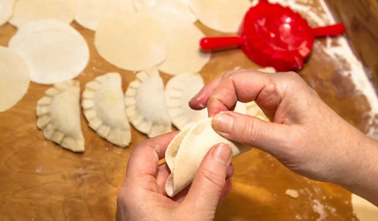 Dziś na obiad zrobię szybkie pierogi. Ten farsz to mistrzostwo